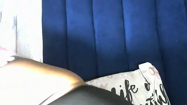 NippleMilkXx's cam snapshot