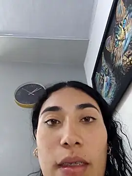 AmberGold-'s cam snapshot