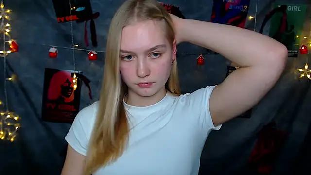 MademoiselleCl's cam snapshot