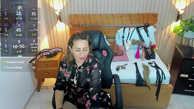 luciana_ballesteros_'s cam snapshot