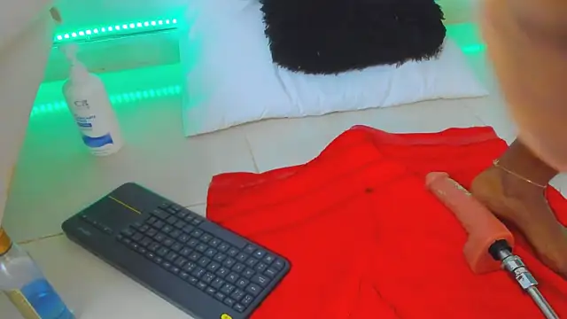 alexajhonson1012's cam snapshot