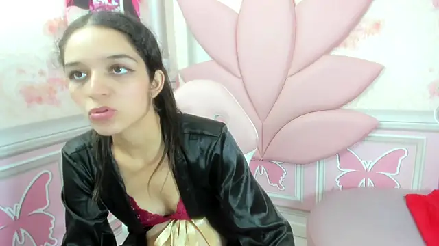 arianasweet20's cam snapshot