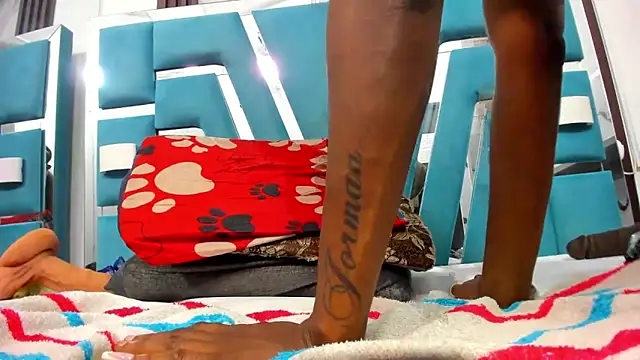 ebony_valentina's cam snapshot