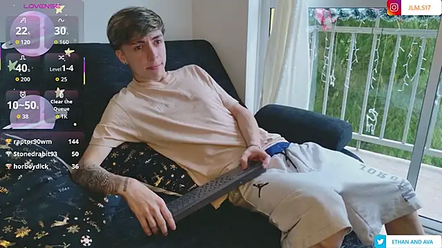 ethan_and_ava live sex cam