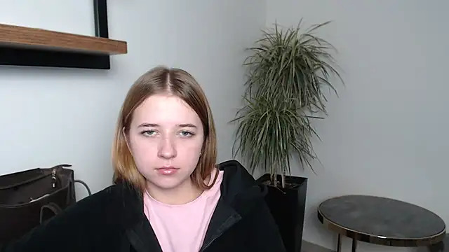 SweetBellaa_'s cam snapshot