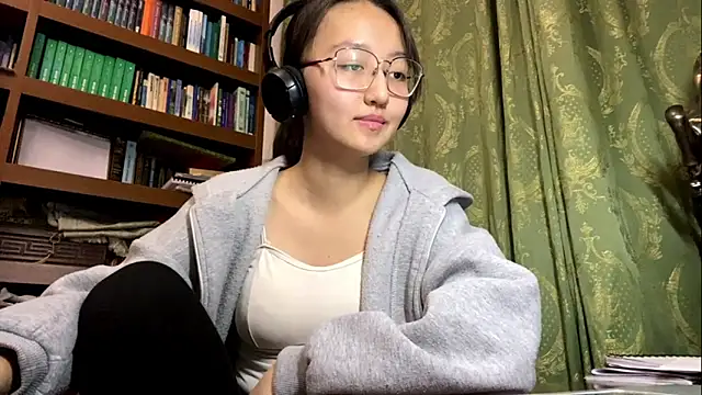 LinaClous's cam snapshot