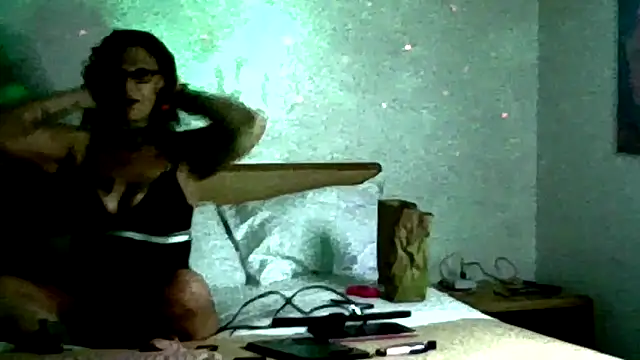 SparklesB1tch's cam snapshot