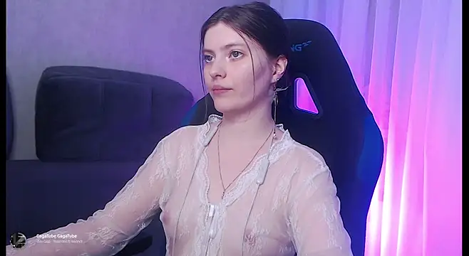 cute_mushroom's cam snapshot