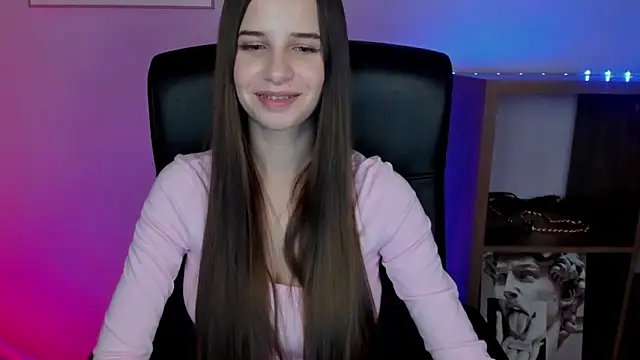 LuxMaya's cam snapshot