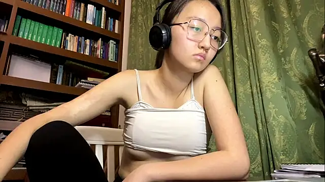 LinaClous's cam snapshot