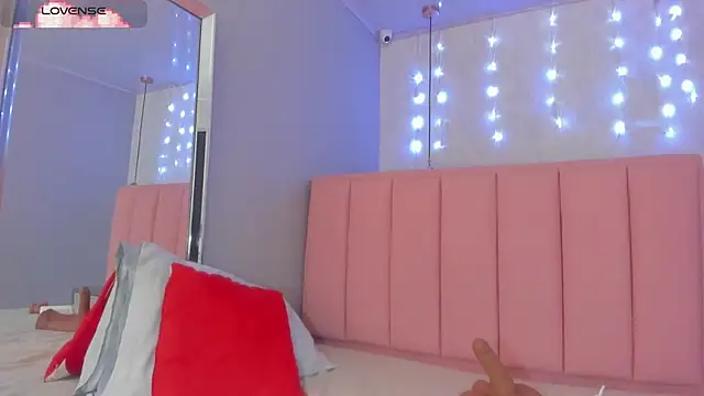 SUNNYCYRUS's cam snapshot