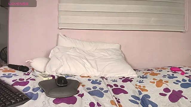 mary_cute9's cam snapshot