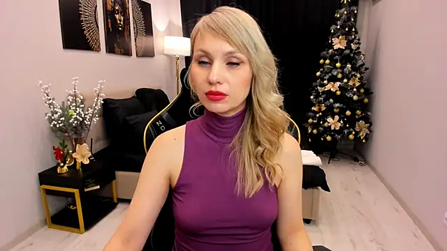 LindaSandy_1's cam snapshot