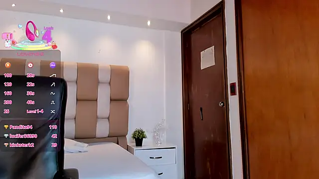 AidaJones's cam snapshot