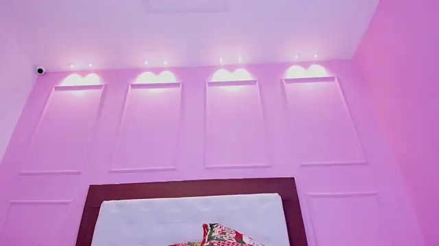 SOPHIATRISTA's cam snapshot