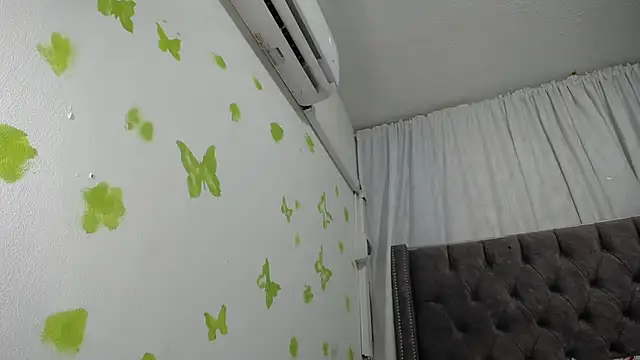 ANA-BULLOCK-'s cam snapshot