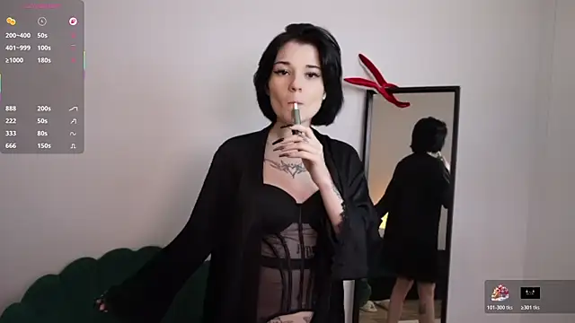 LucyKitty_'s cam snapshot