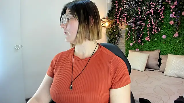 SarahDeyvis's cam snapshot