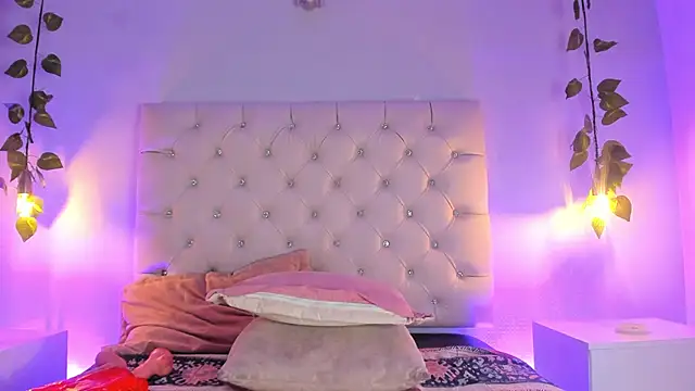 Luci_Ramirez's cam snapshot