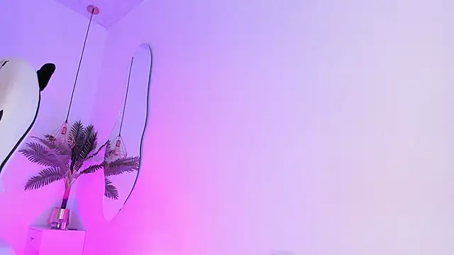 Brittany_cute18's cam snapshot