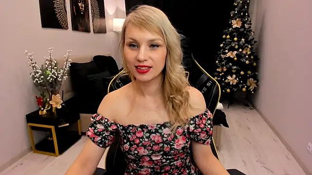 LindaSandy_1's cam snapshot