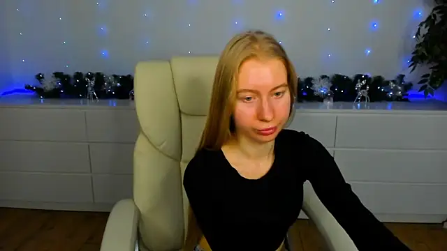 Alina_Blonde's cam snapshot