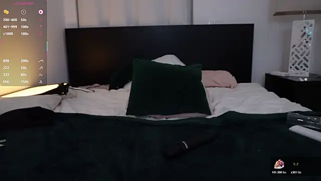 LucyKitty_'s cam snapshot