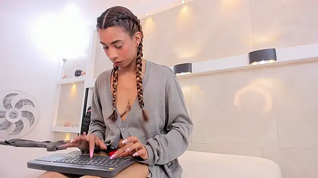 katha_stone's cam snapshot