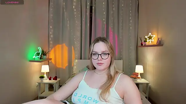 SallyPratt's cam snapshot