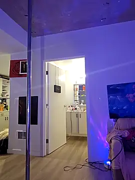 RaisingDaisy's cam snapshot