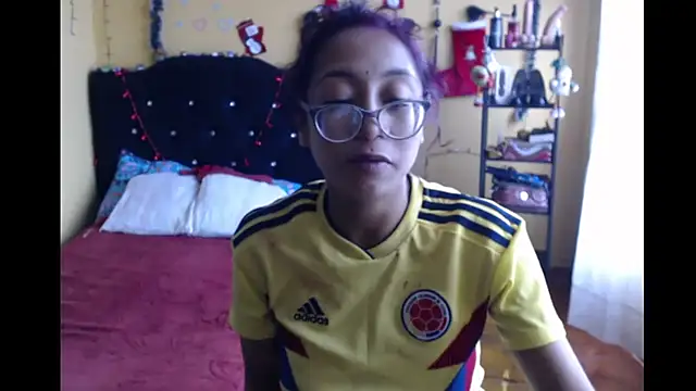 Violet_And_Smith's cam snapshot