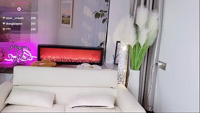 Kiki--2025's cam snapshot