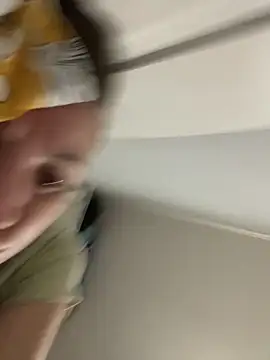 bunnythetailor's cam snapshot