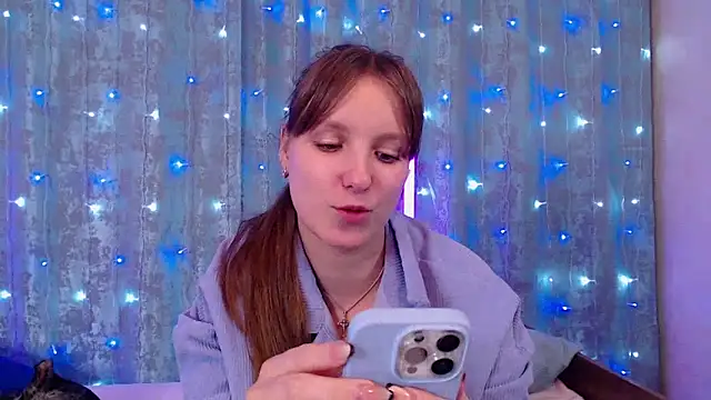 Leonaalove's cam snapshot