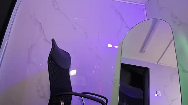 Violetta_Evans__'s cam snapshot