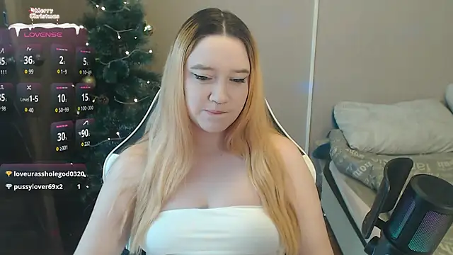 MonicaMoonssss's cam snapshot