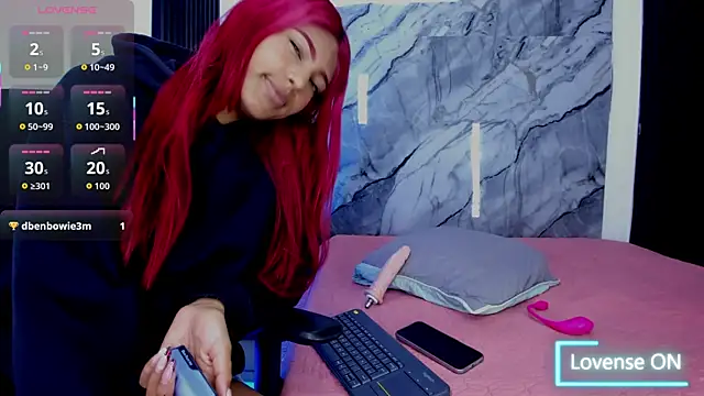 Luna_Ember's cam snapshot