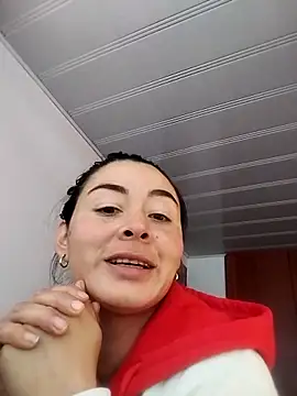 NathyMilf_'s cam snapshot