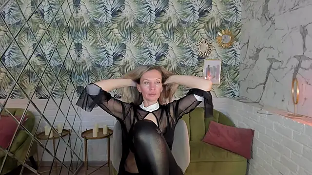 NancyGrace's cam snapshot