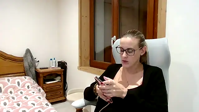 Madame_Callie's cam snapshot