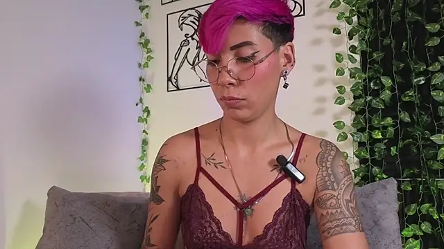 MiaMorgan_'s cam snapshot