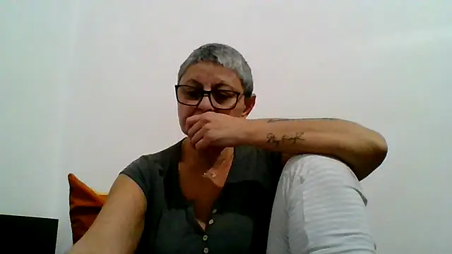 roseblak42's cam snapshot