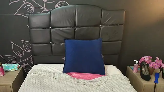 LiaMonroee_'s cam snapshot