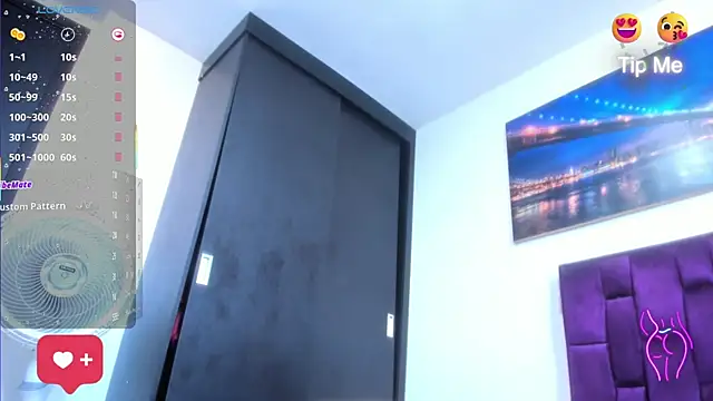 Alicia_Whitee's cam snapshot