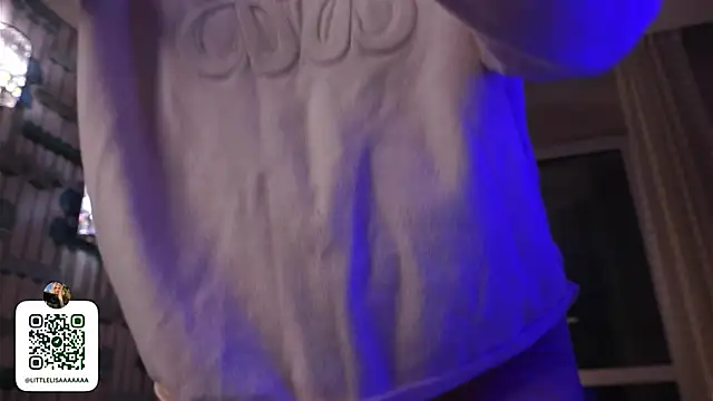 ElizzaBed's cam snapshot