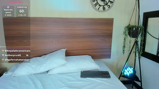 Nattasha_Brown's cam snapshot