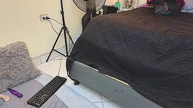 Lily_Sanderss's cam snapshot