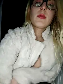 dolcehelena993's cam snapshot