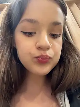 KittyQueeny's cam snapshot