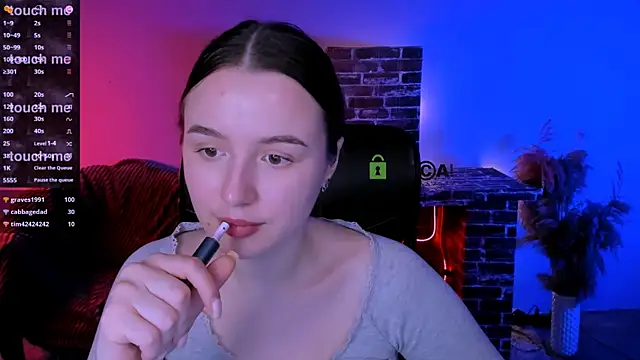 leslie_bird's cam snapshot